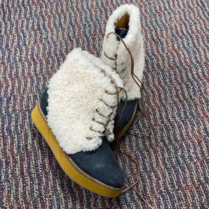 Australia luxe collective BUNDABURG SHEARLING ANKLE BOOTS IN BLACK